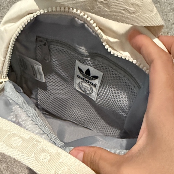 Adidas Beige Compact Backpack - Picture 5 of 6